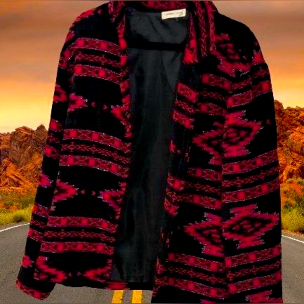 M069 // Coldwater Creek Red & Black Beaded Tapest… - image 1